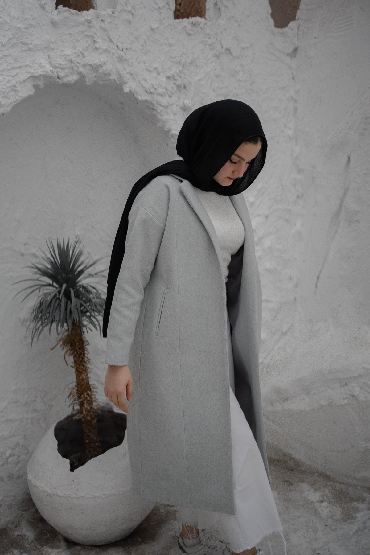 Cozy Minimal Wool Coat - Light Gray